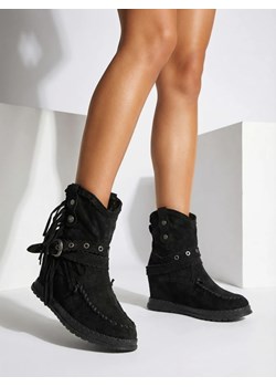 Royalfashion Czarne damskie botki z ukrytym koturnem Dibisa ze sklepu royalfashion.pl w kategorii Botki - zdjęcie 187972274