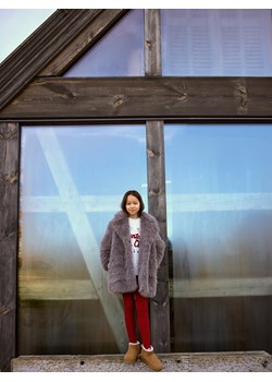 Reserved - Płaszcz z imitacji futra - brązowy ze sklepu Reserved w kategorii Płaszcze dziewczęce - zdjęcie 187972444