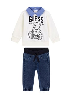 Guess Komplet bluza i spodnie materiałowe I6RG02 KA6R4 Kolorowy Regular Fit ze sklepu MODIVO w kategorii Komplety chłopięce - zdjęcie 187976081