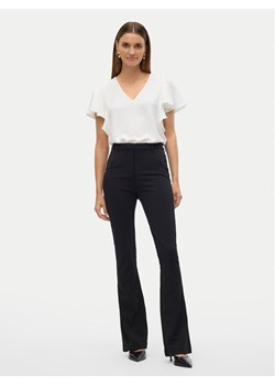 Vero Moda Spodnie materiałowe Vmamira 10250284 Czarny Regular Fit ze sklepu MODIVO w kategorii Spodnie damskie - zdjęcie 187976161