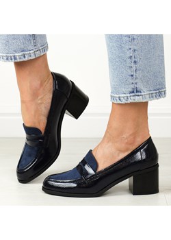Niebieskie mokasyny damskie na obcasie M.Daszyński 2201D-3A ze sklepu suzana.pl w kategorii Półbuty damskie - zdjęcie 187977124