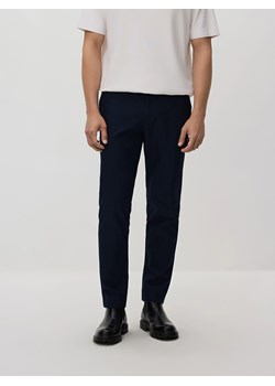 Reserved - Spodnie chino slim fit - granatowy ze sklepu Reserved w kategorii Spodnie męskie - zdjęcie 187983220