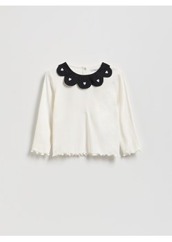 Reserved - Bluzka z kontrastowym kołnierzem - złamana biel ze sklepu Reserved w kategorii Bluzy dziewczęce - zdjęcie 187984381