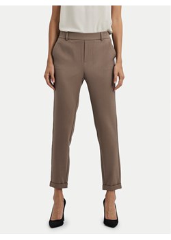 Vero Moda Chinosy Maya 10225280 Brązowy Regular Fit ze sklepu MODIVO w kategorii Spodnie damskie - zdjęcie 187989181