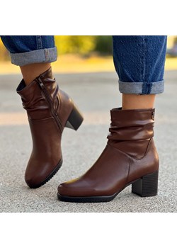 Brązowe ze skóry eko botki damskie na obcasie Sergio Leone Bt636 ze sklepu suzana.pl w kategorii Botki - zdjęcie 187990163