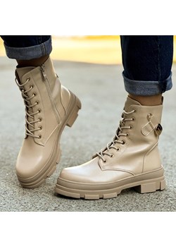 J.Beżowe botki damskie na traperze M.Daszyński 2183-28 ze sklepu suzana.pl w kategorii Workery damskie - zdjęcie 187990444