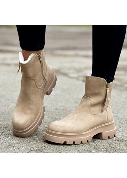 Beżowe botki damskie na traperze Sergio Leone Tr906 ze sklepu suzana.pl w kategorii Botki - zdjęcie 187990532