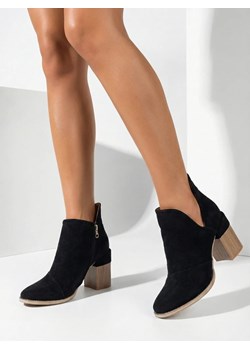 Royalfashion Czarne damskie botki na słupku z wycięciami Cintura ze sklepu royalfashion.pl w kategorii Botki - zdjęcie 187990832