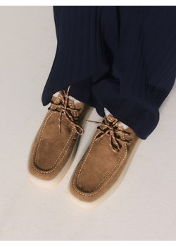 Reserved - Zamszowe śniegowce ze sznurowaniem - beżowy ze sklepu Reserved w kategorii Śniegowce damskie - zdjęcie 187990902