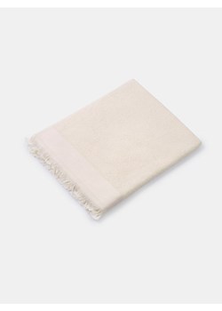 Sinsay - Bawełniany ręcznik z frędzlami - kremowy ze sklepu Sinsay w kategorii Ręczniki - zdjęcie 187992211