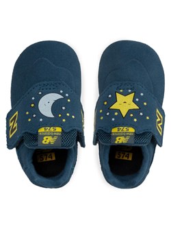 Kapcie New Balance CV574CHL Granatowy ze sklepu eobuwie.pl w kategorii Buciki niemowlęce - zdjęcie 187993472