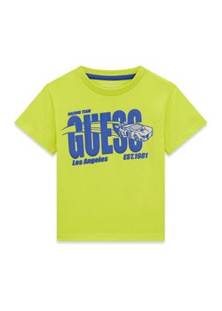 Guess T-Shirt N6RI00 K8HM4 Zielony Regular Fit ze sklepu MODIVO w kategorii T-shirty chłopięce - zdjęcie 187993884