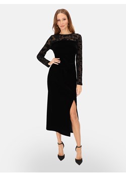 Welurowa czarna sukienka midi z koronkowymi rękawami L'AF Izabel ze sklepu Eye For Fashion w kategorii Sukienki - zdjęcie 187997201