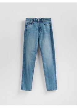 Reserved - Jeansy mom fit z dłuższą nogawką - niebieski ze sklepu Reserved w kategorii Jeansy damskie - zdjęcie 187997323