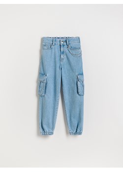 Reserved - Jeansy cargo z łańcuchem - niebieski ze sklepu Reserved w kategorii Spodnie dziewczęce - zdjęcie 188001604