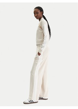 adidas Dres Teamsport KB8181 Beżowy Regular Fit ze sklepu MODIVO w kategorii Dresy damskie - zdjęcie 188005573