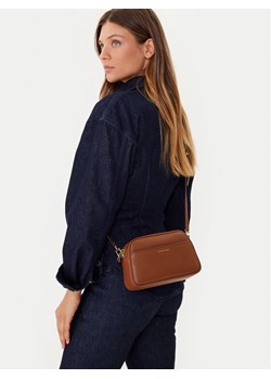 Torebka MICHAEL Michael Kors 32F5GJ6C5L Brązowy ze sklepu eobuwie.pl w kategorii Listonoszki - zdjęcie 188011803