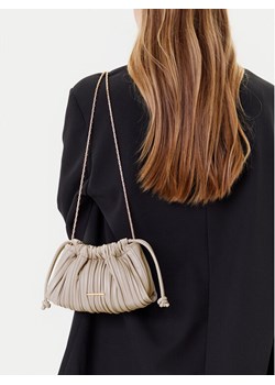 Torebka Calvin Klein Plisse Mini Drawstring Bag LV04F3077G Écru ze sklepu eobuwie.pl w kategorii Listonoszki - zdjęcie 188011934