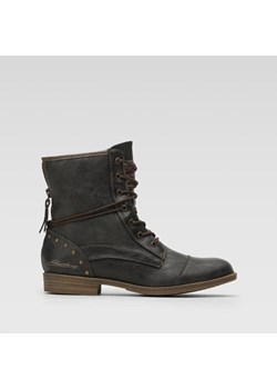 Trzewiki Mustang 1157-508 ze sklepu ccc.eu w kategorii Workery damskie - zdjęcie 188019383