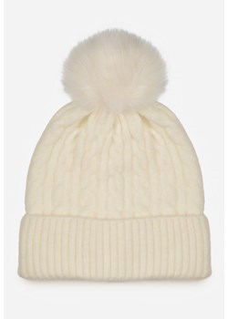 Jasnobeżowa Czapka w Warkoczowy Splot z Pomponem Vetisare ze sklepu born2be.pl w kategorii Czapki z daszkiem męskie - zdjęcie 188021653
