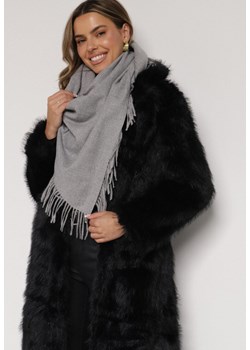 Szary Trójkątny Szalik z Wiskozy i Bawełny z Frędzlami Vetirala ze sklepu born2be.pl w kategorii Szaliki i chusty damskie - zdjęcie 188021673