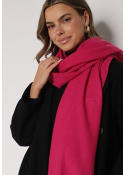 Fuksjowy Szalik z Bawełną i Wiskozą Ozdobiony Frędzlami Siadortia ze sklepu born2be.pl w kategorii Szaliki i chusty damskie - zdjęcie 188022101