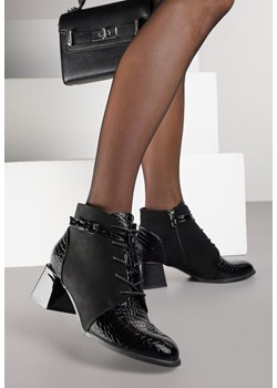Czarne Botki Vices Trzewiki na Obcasie Ozdobione Klamrą i Lakierowaniem Medvira ze sklepu born2be.pl w kategorii Botki - zdjęcie 188023781