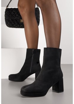 Czarne Botki Vices z Imitacji Zamszu na Obcasie i Platformie z Kwadratowym Noskiem Faliresa ze sklepu born2be.pl w kategorii Botki - zdjęcie 188023830
