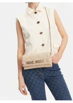 Torebka Nine West GLAR2 Beżowy ze sklepu eobuwie.pl w kategorii Kopertówki - zdjęcie 188029391