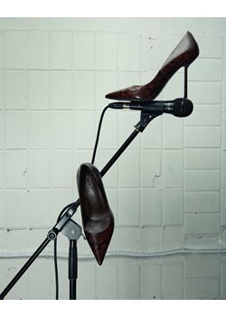 Estro: Brązowe buty na wysokim obcasie ze wzorem z imitacji wężowej skóry ze sklepu Estro w kategorii Czółenka - zdjęcie 188032553