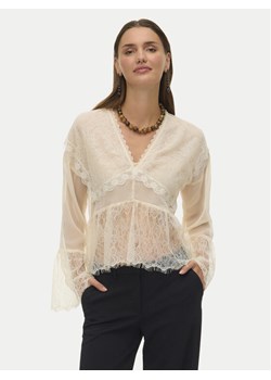 Vero Moda Bluzka Emilie 10347592 Écru Regular Fit ze sklepu MODIVO w kategorii Bluzki damskie - zdjęcie 188035061