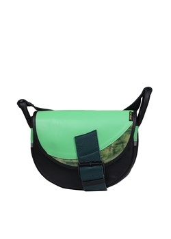 czarna z zieloną klapą damska torebka listonoszka skórzana na ramię F ze sklepu Słoń Torbalski w kategorii Listonoszki - zdjęcie 188035573