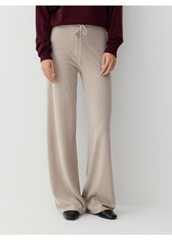 Reserved - Spodnie z wełny merino - beżowy ze sklepu Reserved w kategorii Spodnie damskie - zdjęcie 188036622