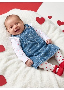 Sinsay - Jeansowa sukienka ogrodniczka ze wzorem w serca - niebieski ze sklepu Sinsay w kategorii Sukienki niemowlęce - zdjęcie 188036873