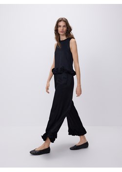 Reserved - Spodnie z wiskozy z falbankami - czarny ze sklepu Reserved w kategorii Spodnie damskie - zdjęcie 188037762