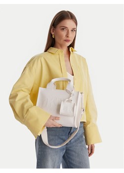 DKNY Torebka R53AAC80 Écru ze sklepu MODIVO w kategorii Torebki damskie - zdjęcie 188039031