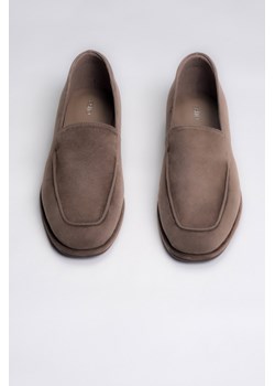 Estro: Brązowe mokasyny damskie z miękkiego weluru naturalnego ze sklepu Estro w kategorii Mokasyny damskie - zdjęcie 188042662