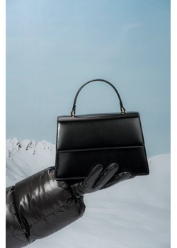 Estro: Mała czarna torebka damska typu kuferek ze skóry naturalnej ze sklepu Estro w kategorii Kuferki - zdjęcie 188042770