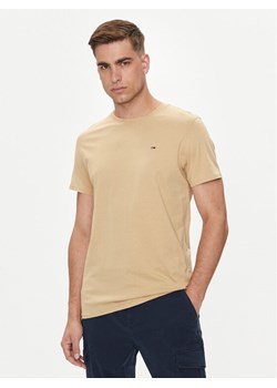 Tommy Jeans T-Shirt DM0DM04411 Beżowy Slim Fit ze sklepu MODIVO w kategorii T-shirty męskie - zdjęcie 188054293