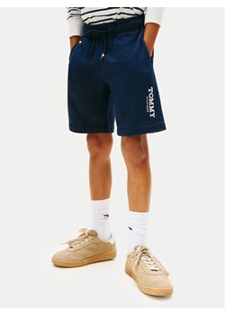 Tommy Hilfiger Szorty sportowe Monotype Print KB0KB10023 Granatowy Regular Fit ze sklepu MODIVO w kategorii Spodenki chłopięce - zdjęcie 188058041