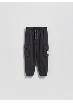 Reserved - Bawełniane joggery cargo - ciemnoszary ze sklepu Reserved w kategorii Spodnie chłopięce - zdjęcie 188060670