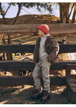 Reserved - Wysokoelastyczne spodnie regular - brązowy ze sklepu Reserved w kategorii Spodnie chłopięce - zdjęcie 188065664