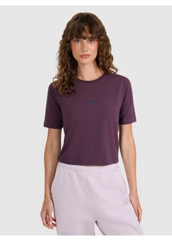 Damski t-shirt crop top 4F 4FWAW25TTSHF2971 - fioletowy ze sklepu Sportstylestory.com w kategorii Bluzki damskie - zdjęcie 188069150