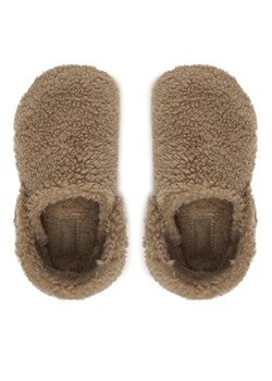 Kapcie Crocs Classic Cozzzy 210856 Beżowy ze sklepu eobuwie.pl w kategorii Kapcie dziecięce - zdjęcie 188069781