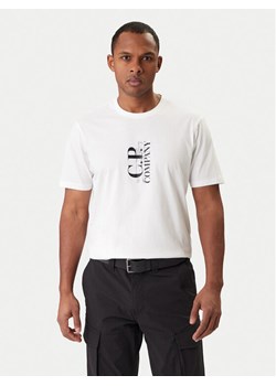 C.P. Company T-Shirt 20CMTS084A005100W Écru Regular Fit ze sklepu MODIVO w kategorii T-shirty męskie - zdjęcie 188074821