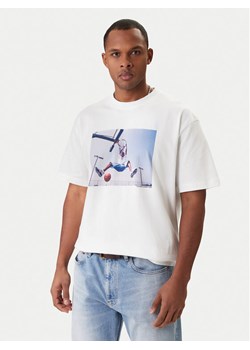 Guess Jeans T-Shirt M5BI3I K8FQ4 Biały Regular Fit ze sklepu MODIVO w kategorii T-shirty męskie - zdjęcie 188074964