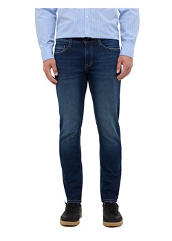 Męskie Spodnie jeansowe Mustang Style Oregon Slim Denim Blue 1016799 5000 803 ze sklepu YouNeedit.pl w kategorii Jeansy męskie - zdjęcie 188078784