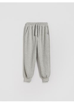 Reserved - Bawełniane spodnie jogger - jasnoszary ze sklepu Reserved w kategorii Spodnie chłopięce - zdjęcie 188082164
