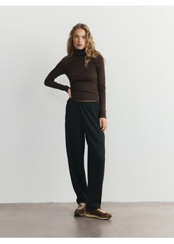 Reserved - Longsleeve z golfem - ciemnobrązowy ze sklepu Reserved w kategorii Bluzki damskie - zdjęcie 188086984