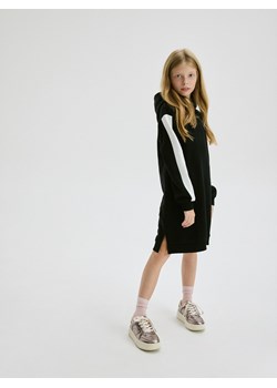 Reserved - Dzianinowa sukienka z kapturem - czarny ze sklepu Reserved w kategorii Sukienki dziewczęce - zdjęcie 188087481